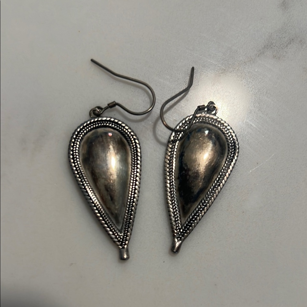 Silver Teardrop Filigree Earrings